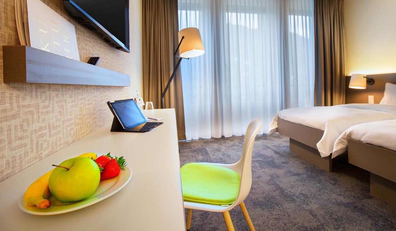 B_Smart Motel Ландкварт Екстер'єр фото